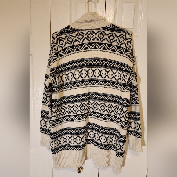 Chaps Black and Cream Patterned Cardigan - Picture 5 of 7
